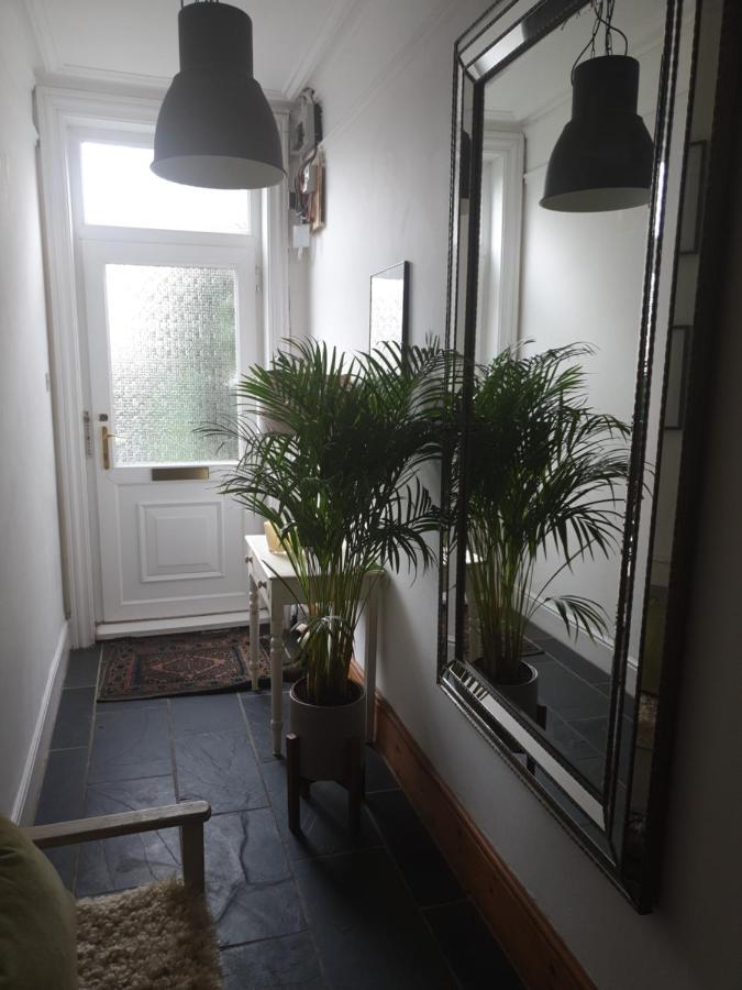 Homestay Poole Exterior photo
